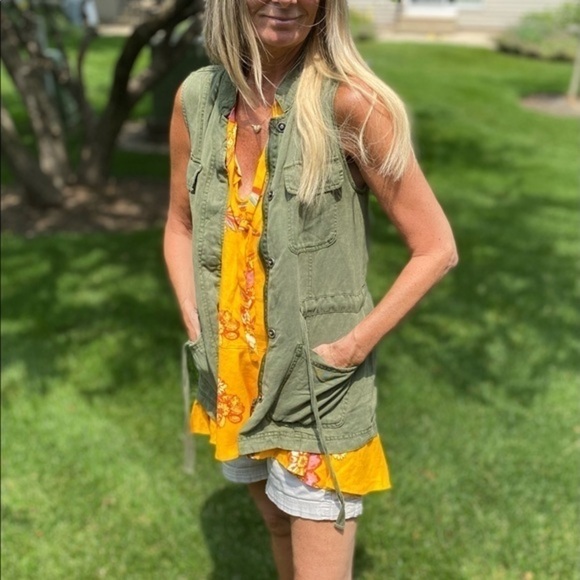 Sanctuary Canyon Military Vest - Picture 7 of 14